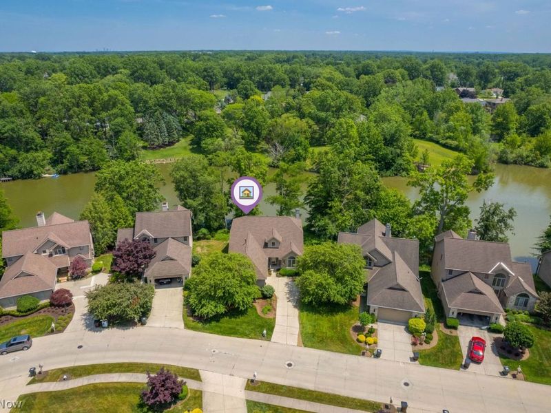 2039 Waters Edge Drive , Westlake, OH 44145 Photo 2