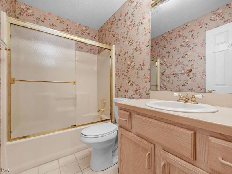 2039 Waters Edge Drive , Westlake, OH 44145 Photo 26