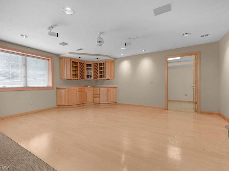 2039 Waters Edge Drive , Westlake, OH 44145 Photo 35