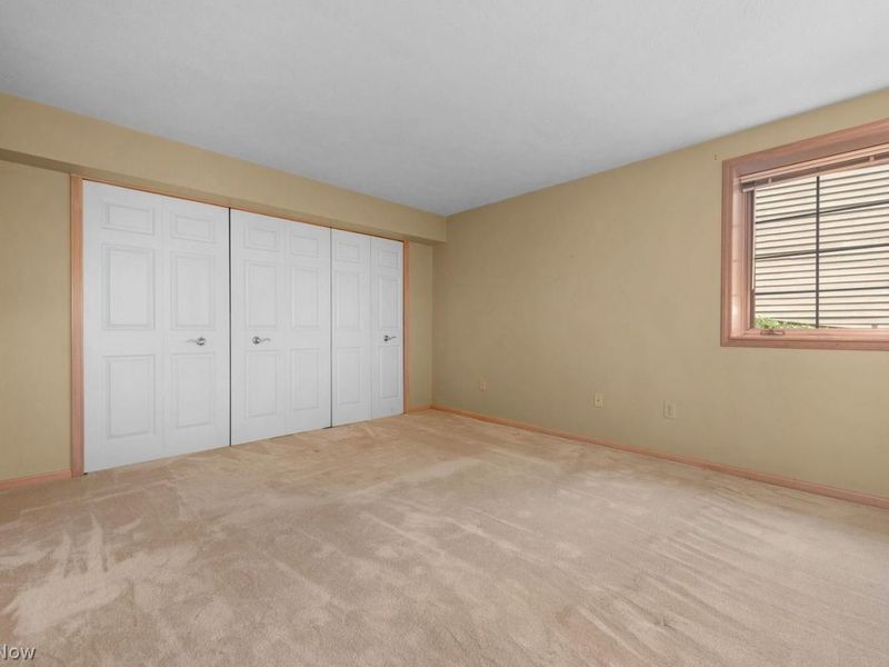 2039 Waters Edge Drive , Westlake, OH 44145 Photo 37
