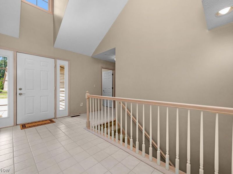 2039 Waters Edge Drive , Westlake, OH 44145 Photo 6