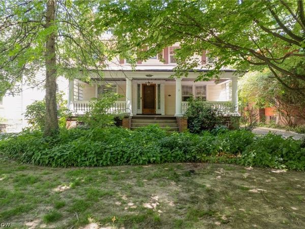 2955 Scarborough Road , Cleveland Heights, OH 44118