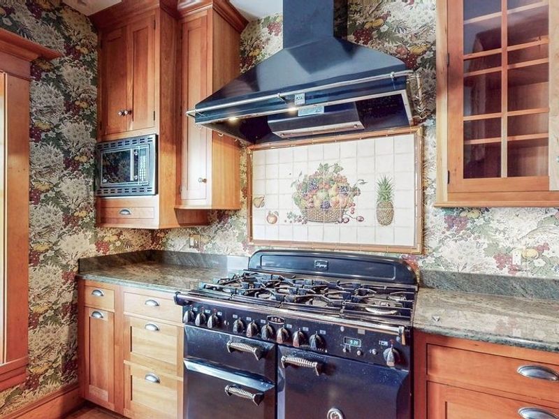 2955 Scarborough Road , Cleveland Heights, OH 44118 Photo 9