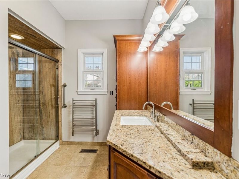 23390 Wainwright Terrace , Olmsted Falls, OH 44138 Photo 28