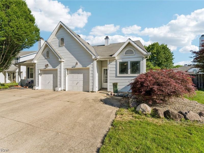 23390 Wainwright Terrace , Olmsted Falls, OH 44138 Photo 3