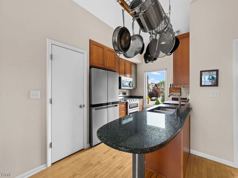 2575 W 9th Street , Cleveland, OH 44113 Photo 12