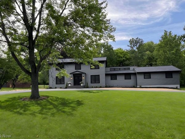 4171 Derrwood Drive , Akron, OH 44333