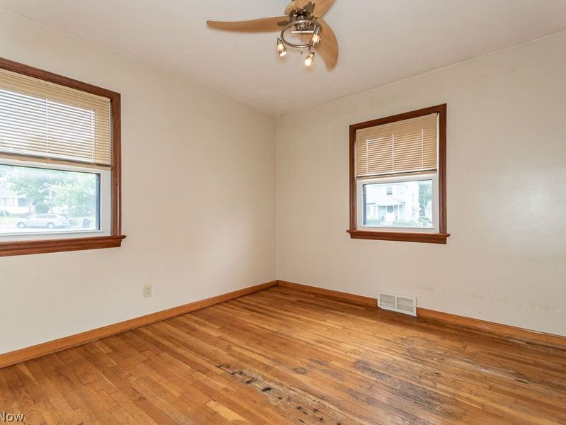 17721 Dillewood Road, Cleveland, OH 44119 Photo 16