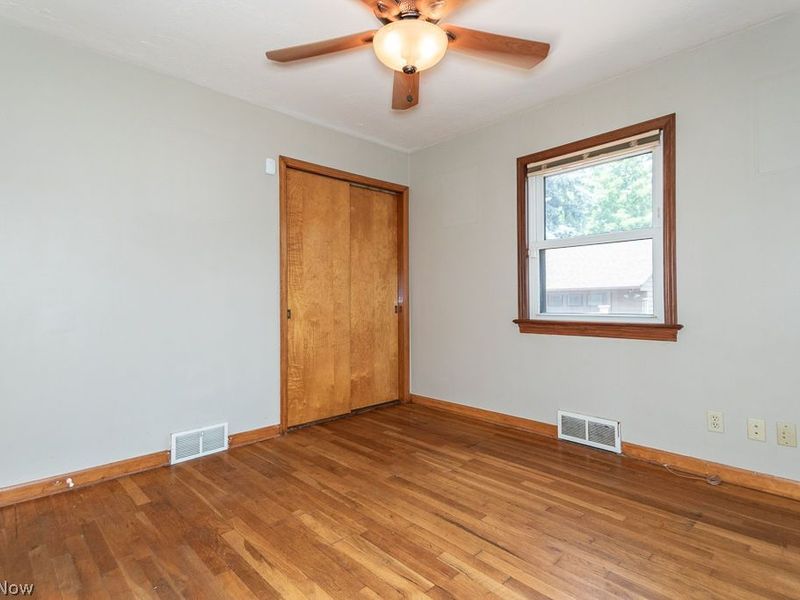 17721 Dillewood Road, Cleveland, OH 44119 Photo 17