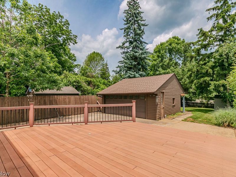 17721 Dillewood Road, Cleveland, OH 44119 Photo 29