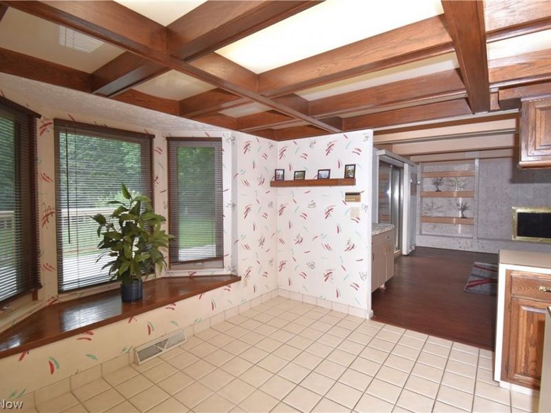 5593 Engleton Lane, Girard, OH 44420 Photo 14