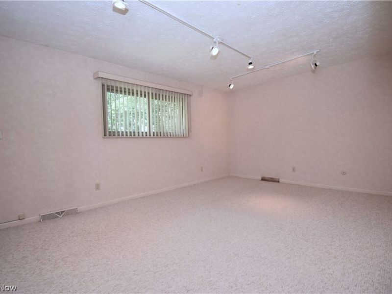 5593 Engleton Lane, Girard, OH 44420 Photo 32