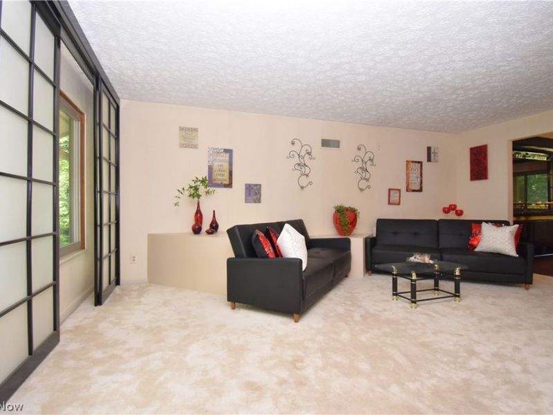 5593 Engleton Lane, Girard, OH 44420 Photo 8