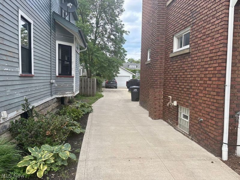15304 Clifton Boulevard , Lakewood, OH 44107 Photo 4