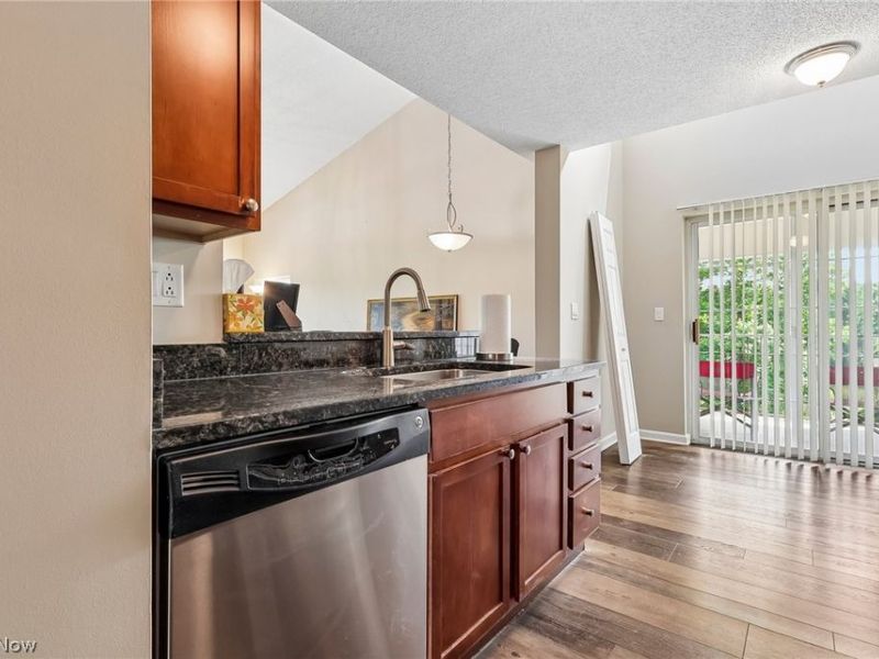 240 Fox Hollow Drive , Unit 312, Mayfield Heights, OH 44124 Photo 9