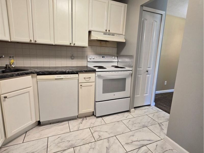 27401 Westown Boulevard , Unit 1502, Westlake, OH 44145 Photo 8