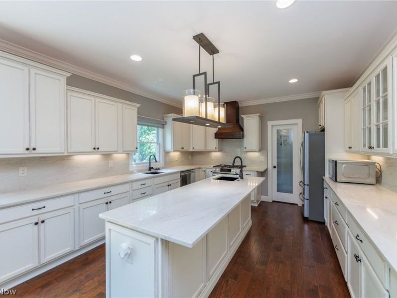 2 Creek Ridge , Rocky River, OH 44116 Photo 13
