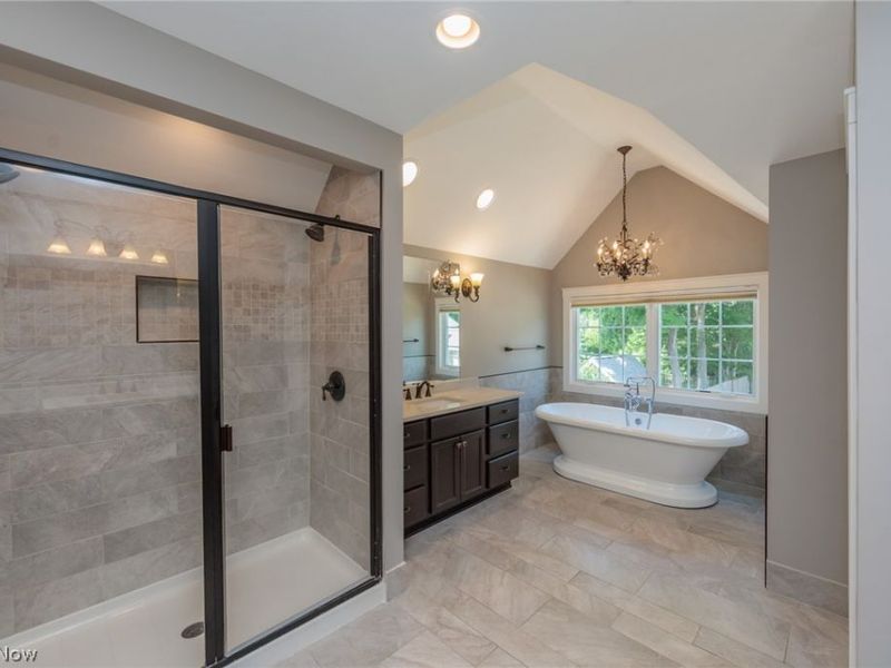 2 Creek Ridge , Rocky River, OH 44116 Photo 32