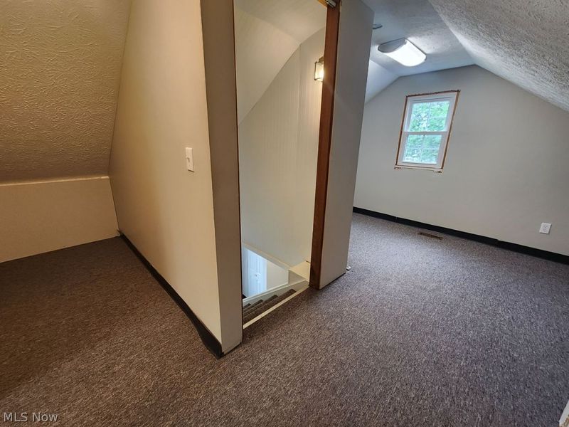 9165 Chillicothe Road , Kirtland, OH 44094 Photo 16