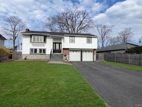 12 Deans Lane , Bayville, NY 11709