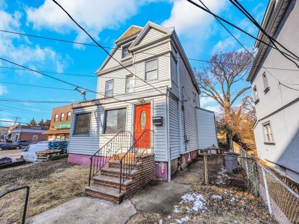 1052 McLean Avenue, Yonkers, NY 10704