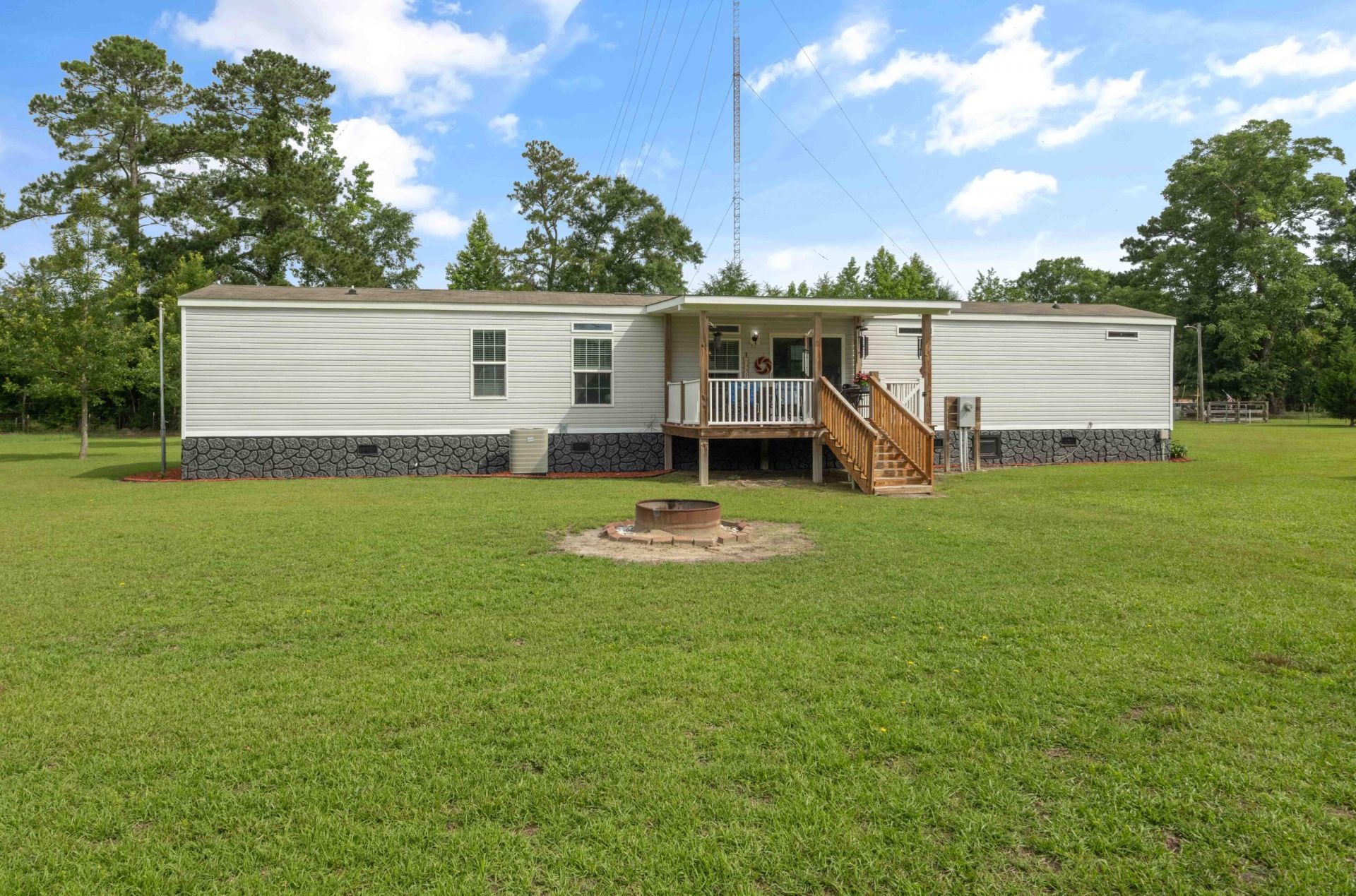 170 Radio Road Photo 43