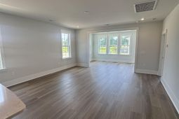 1739 Tryon Dr photo 4