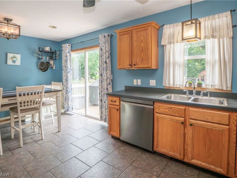11032 Titus Avenue NW, Uniontown, OH 44685 Photo 14