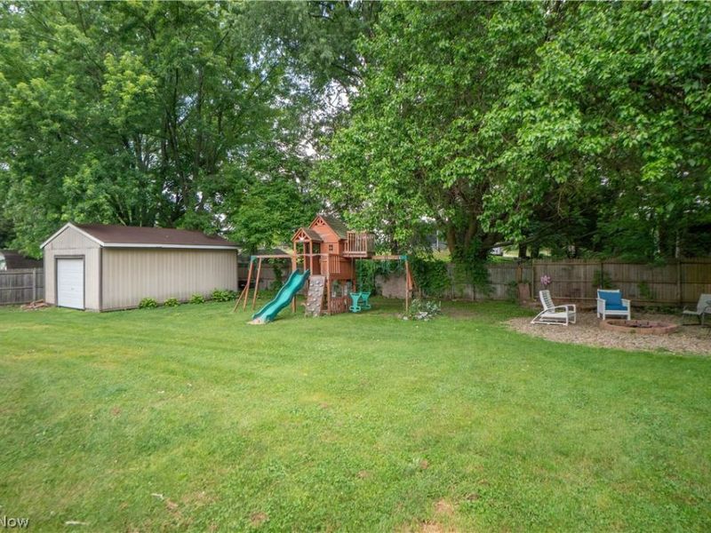 11032 Titus Avenue NW, Uniontown, OH 44685 Photo 35