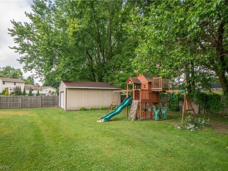 11032 Titus Avenue NW, Uniontown, OH 44685 Photo 37