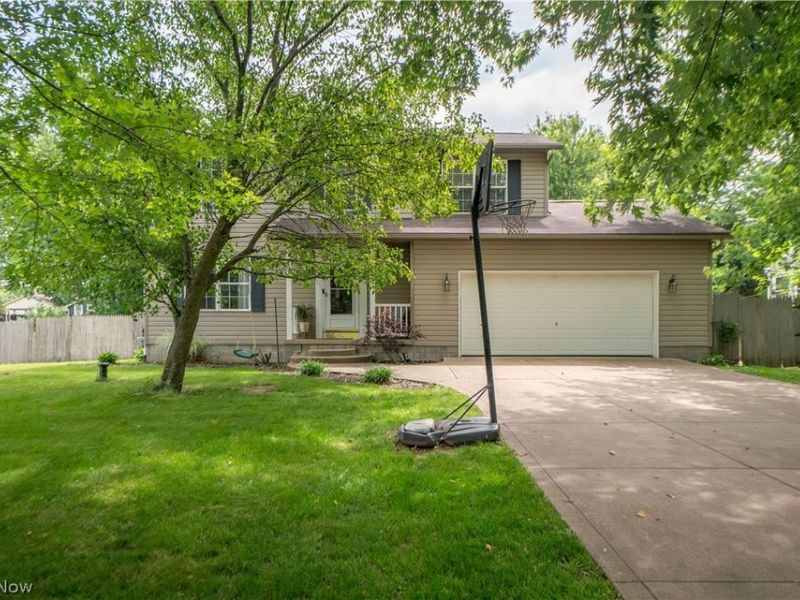 11032 Titus Avenue NW, Uniontown, OH 44685 Photo 40