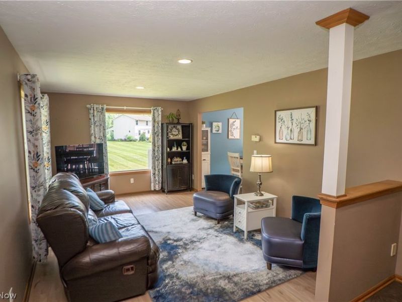 11032 Titus Avenue NW, Uniontown, OH 44685 Photo 7