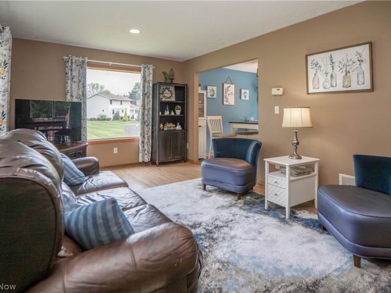 11032 Titus Avenue NW, Uniontown, OH 44685 Photo 8