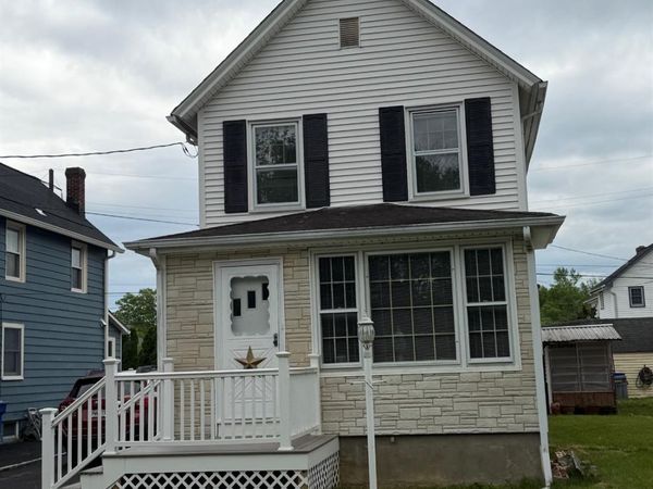 44 John Street, Helmetta, NJ 08828
