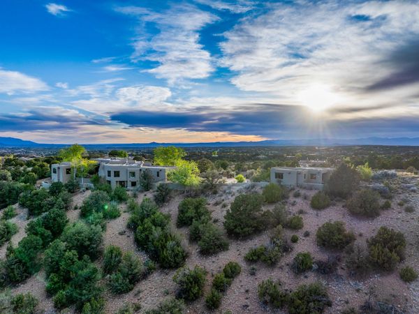 148 Barranca Road , Santa Fe, NM 87501