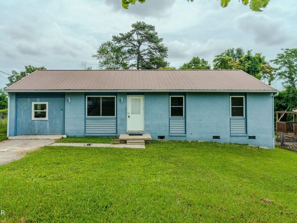 910 Lloyd Street, Morristown, TN 37814