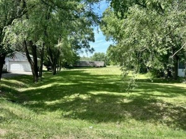 1229 Lakewood Drive , Lake Holiday, IL 60552