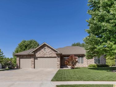 323 N 200 Street, Omaha, NE 68022