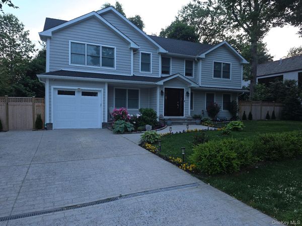 124 Glenlawn Avenue , Sea Cliff, NY 11579