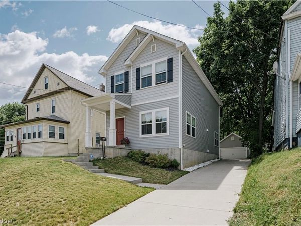 434 Douglas Street , Akron, OH 44307