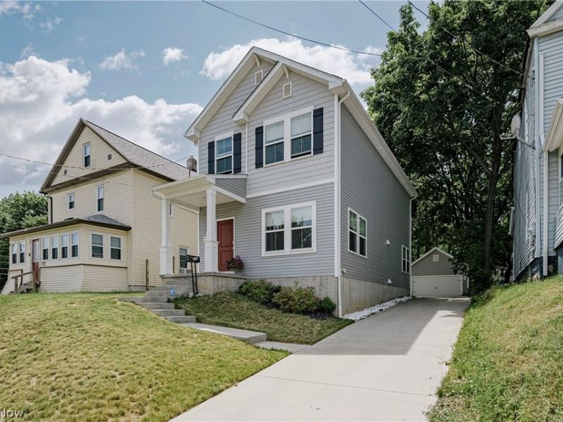 434 Douglas Street, Akron, OH 44307 Photo 1