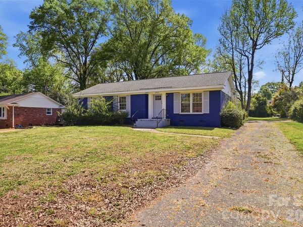 5906 Whitingham Drive , Charlotte, NC 28215