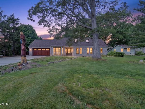 207 Lakeview Drive , Bryan, OH 43506