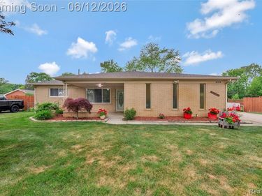 36539 Capper Drive, Clinton Twp, MI 48035