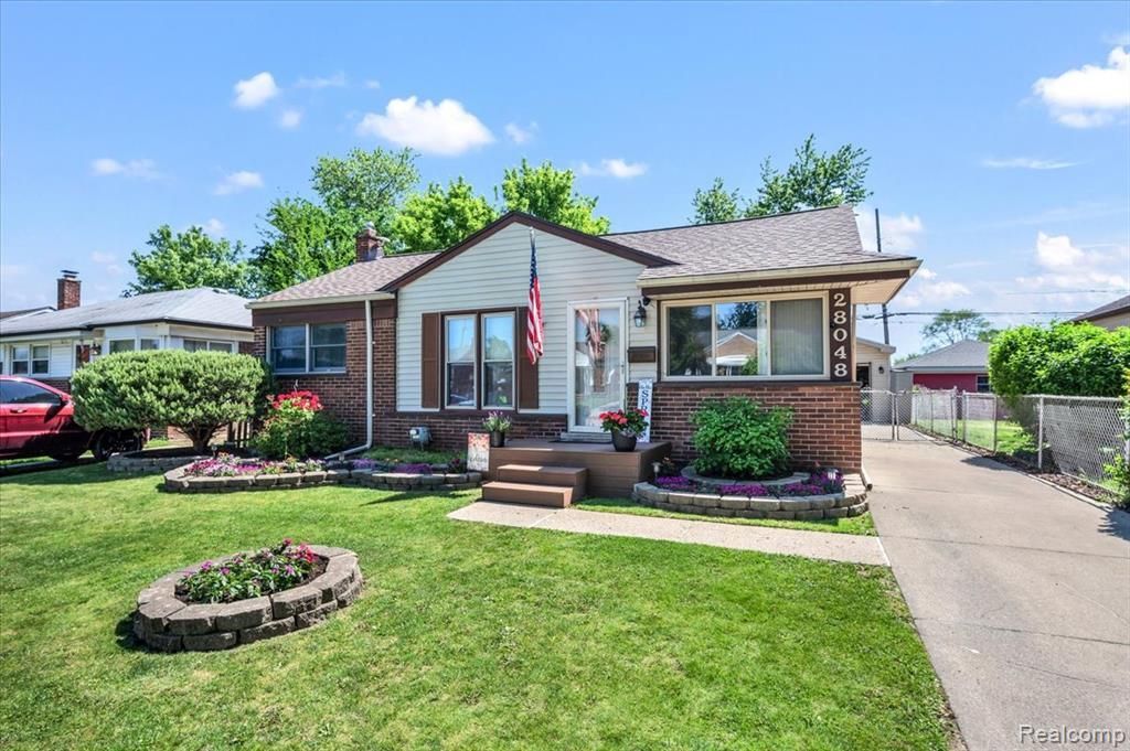 28048 Bohn Street, Roseville, MI 48066 Main Photo