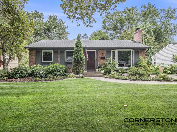 2236 Sylvan Avenue SE, Grand Rapids, MI 49506