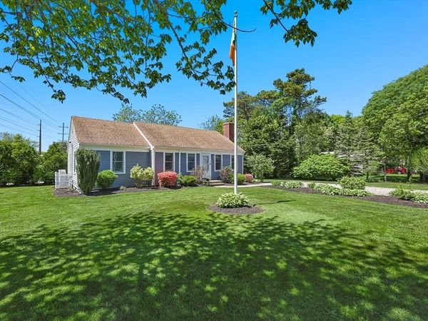 11 Mary David Rd, Yarmouth, MA 02675