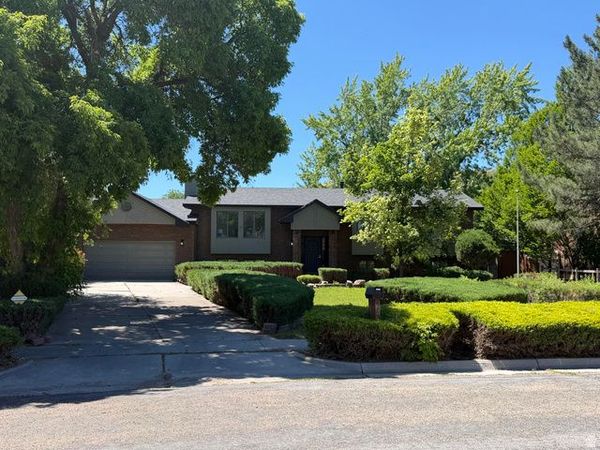1111 W 5575 S, Riverdale, UT 84405