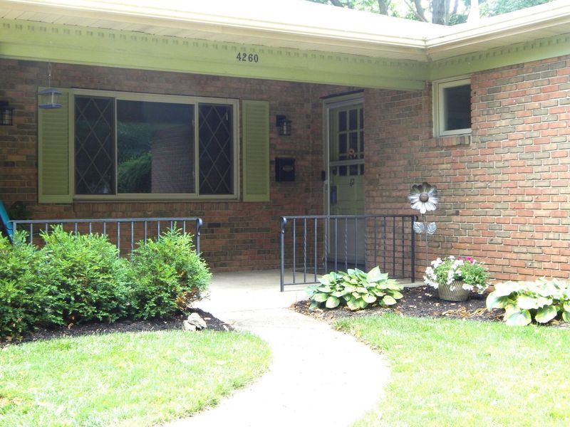 4260 Kendale Road, Columbus, OH 43220 Photo 2