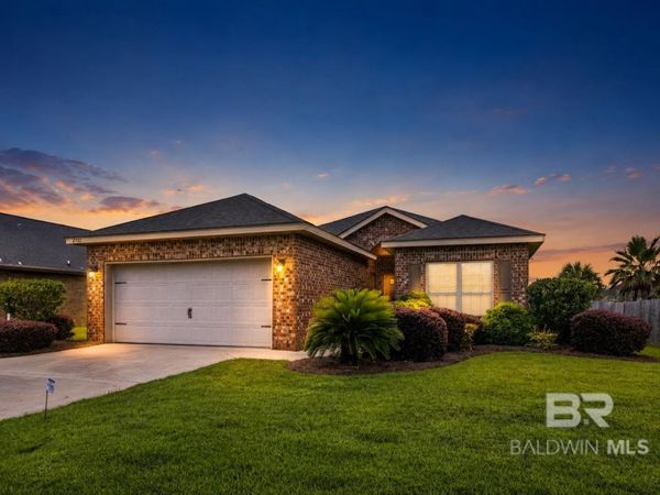 4281 Birkdale Street, Gulf Shores, AL 36542